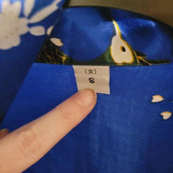 Blue & Pink peacock oriental  soft silk Kimono robe size Small - Picture 2 of 3